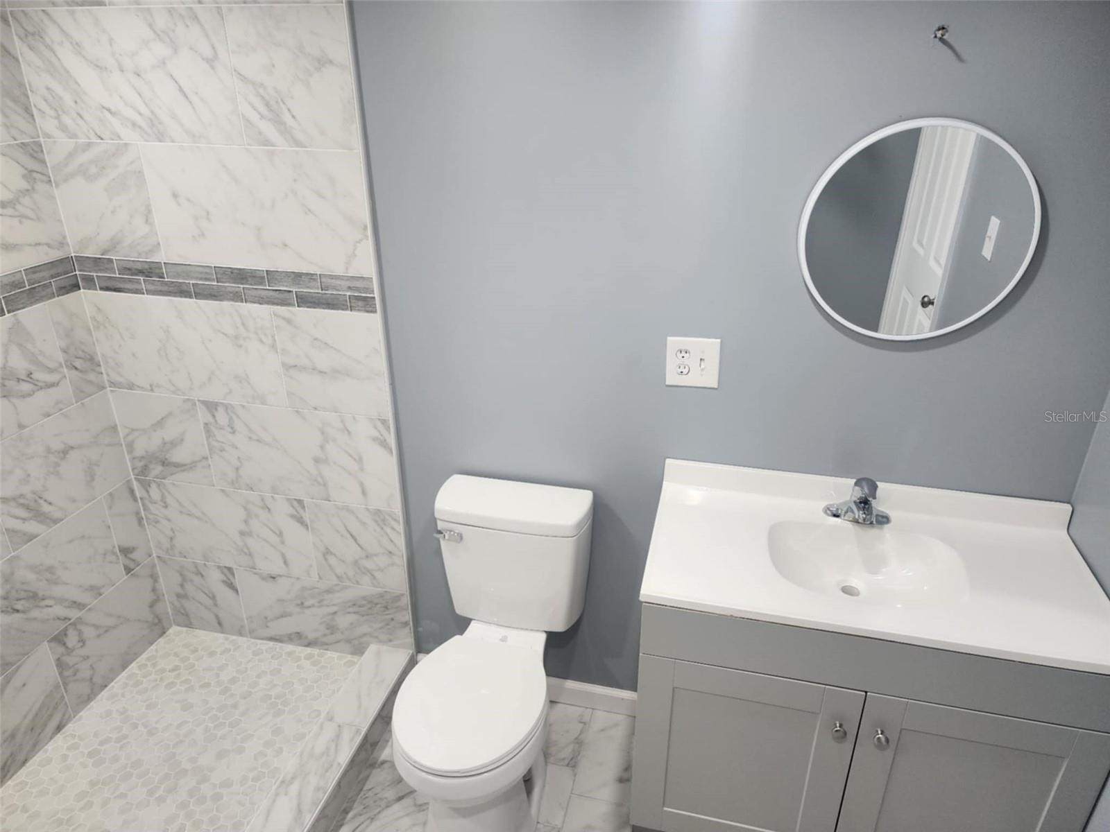 RIVER LAKES MANOR UNIT 03 - Residential