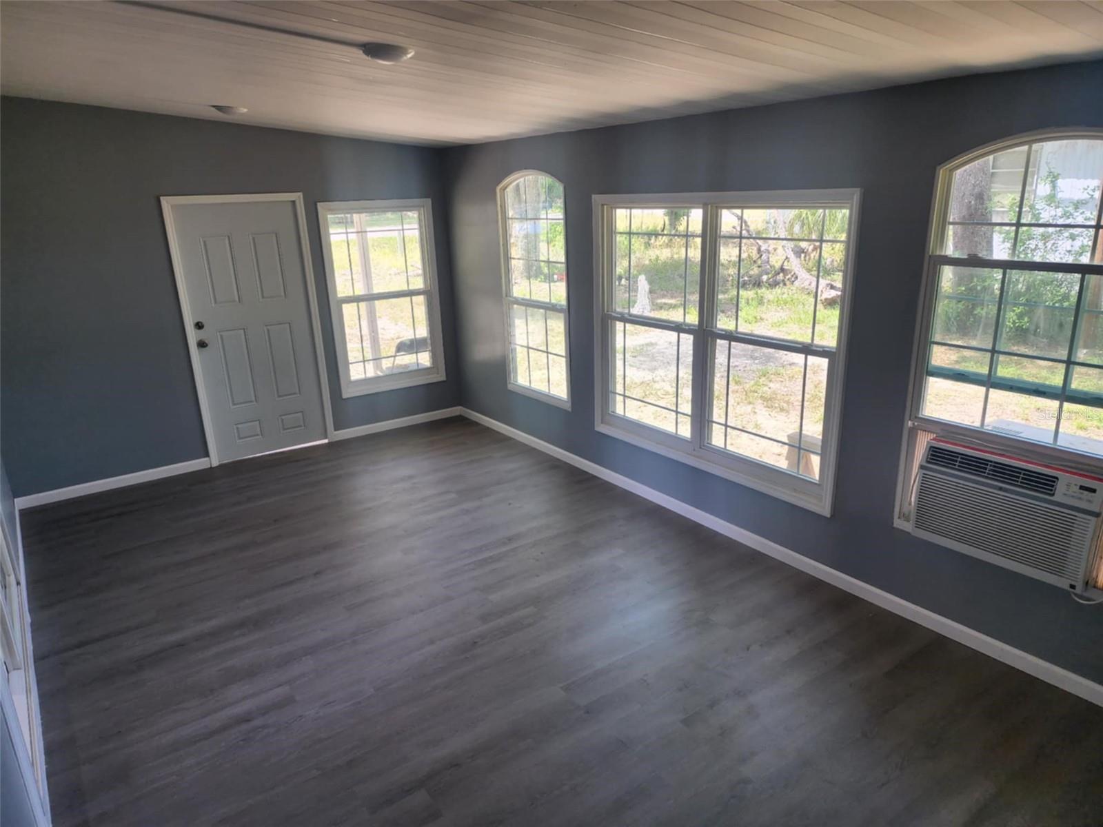 RIVER LAKES MANOR UNIT 03 - Residential