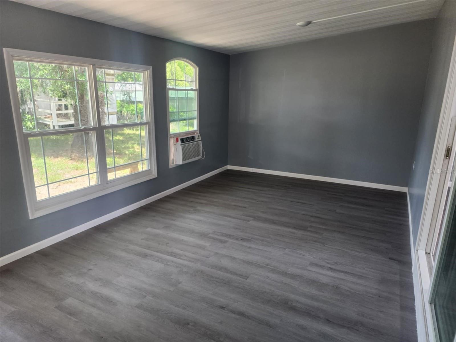 RIVER LAKES MANOR UNIT 03 - Residential