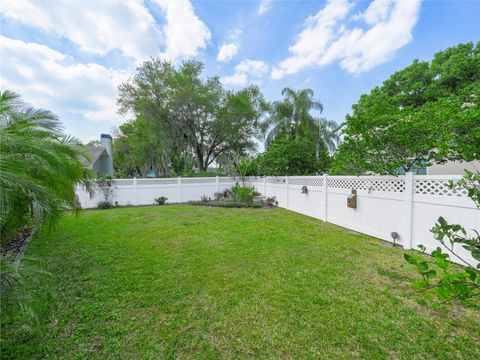 A home in LAKELAND