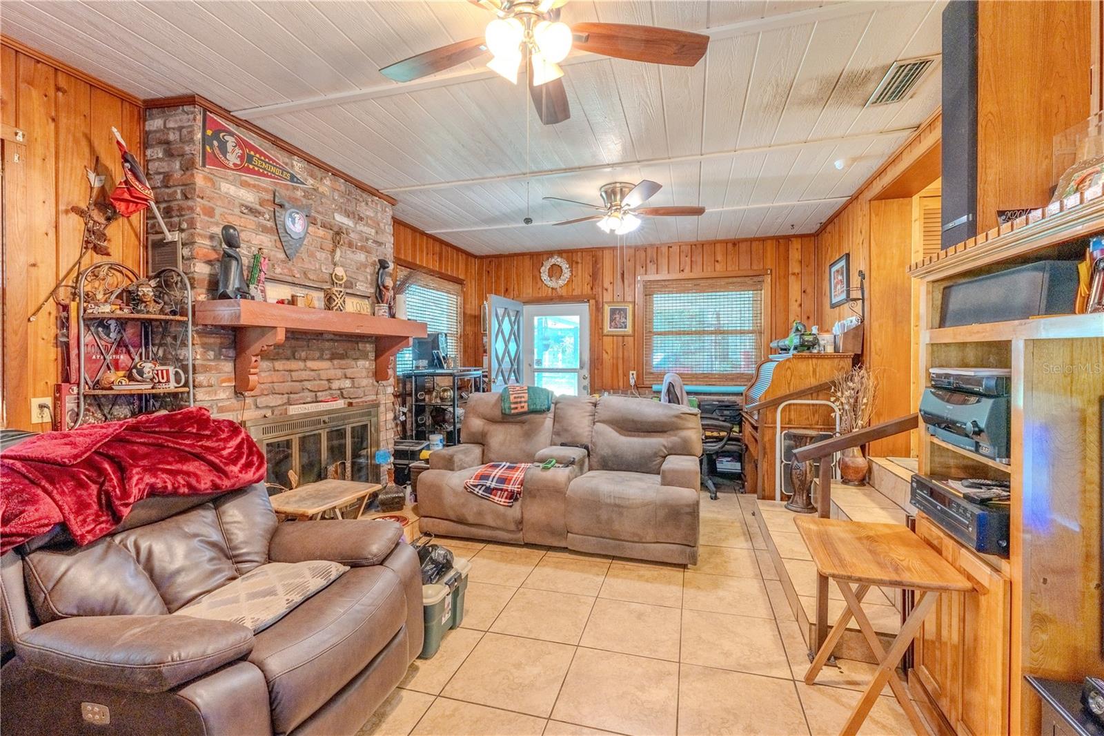 SHELTERING PINES RANCHES - Residential