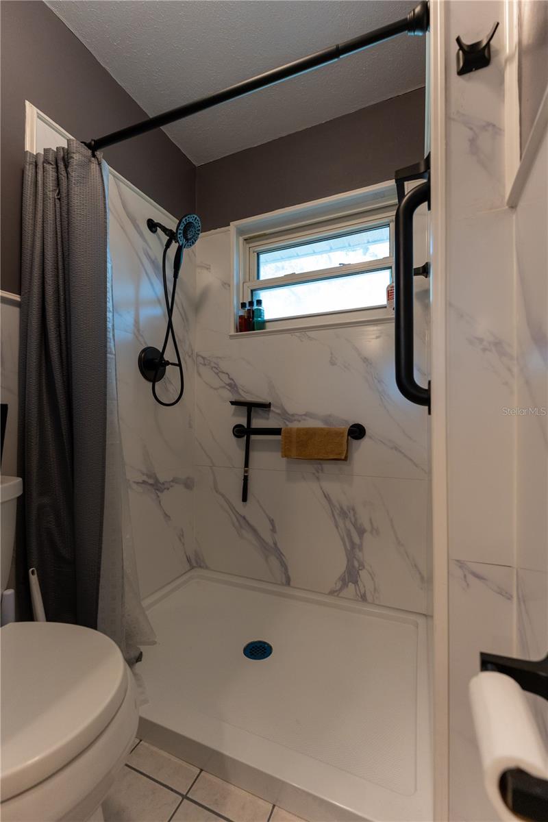 SHELTERING PINES RANCHES - Residential