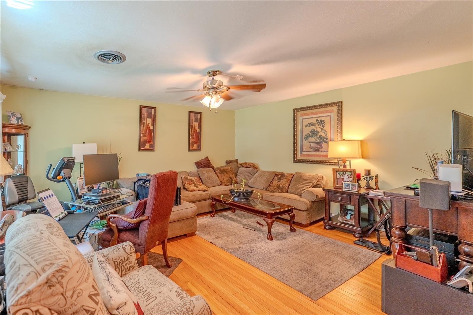 SHELTERING PINES RANCHES - Residential