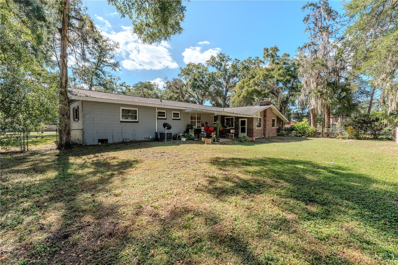 SHELTERING PINES RANCHES - Residential
