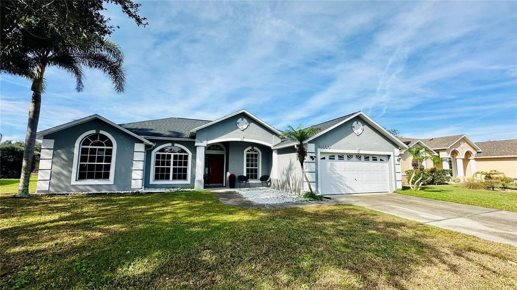 Photo of 3600 Yellow Bird Ct, Saint Cloud, FL 34772 (MLS # S5147620)