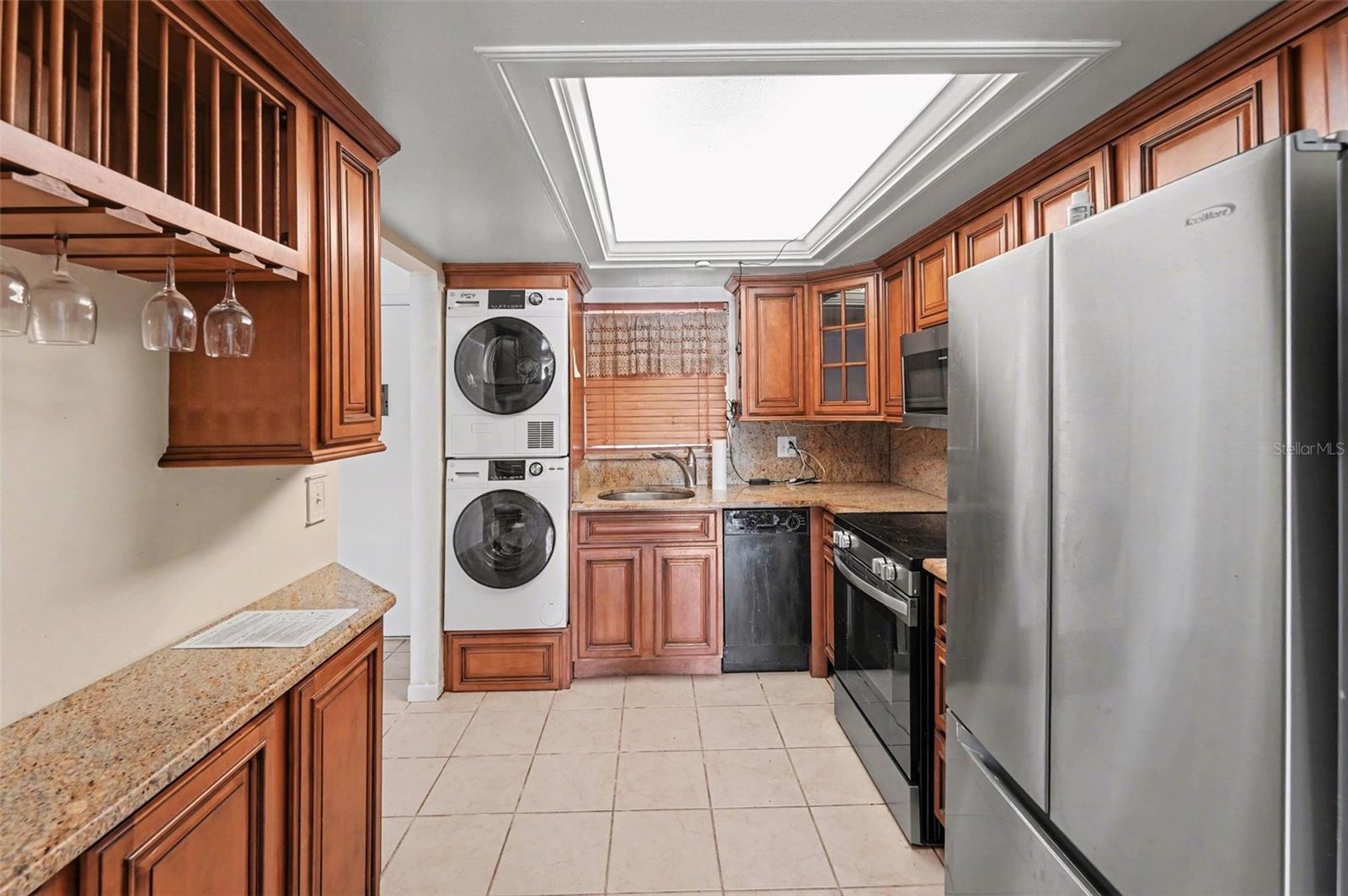 CHALET-ON-THE-LAKE CONDO - Residential