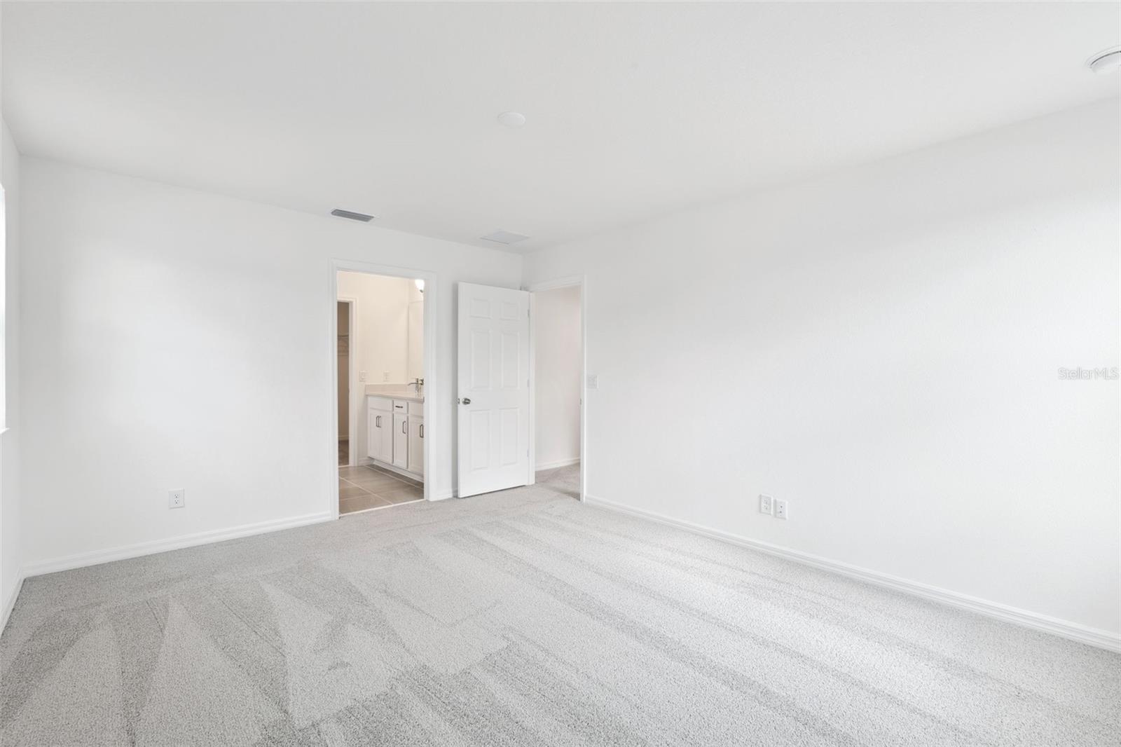 TRINITY LAKES - Residential