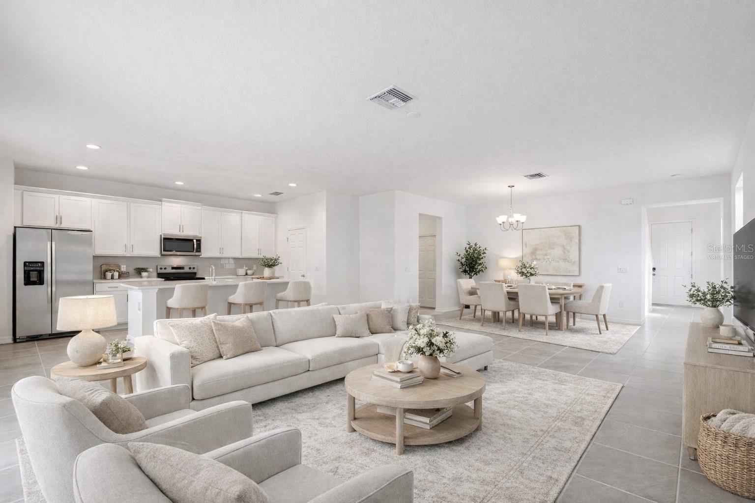 TRINITY LAKES - Residential