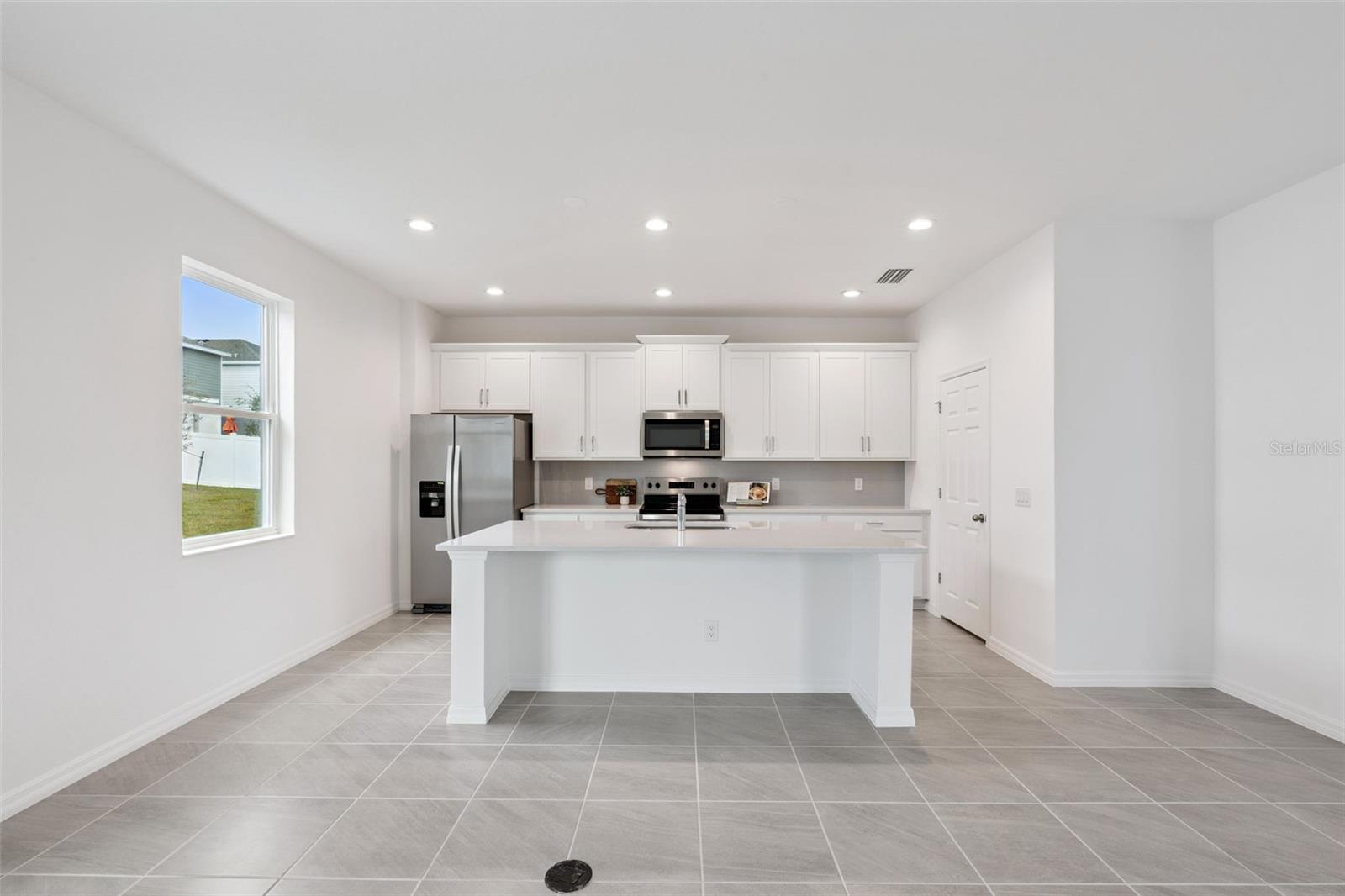 TRINITY LAKES - Residential