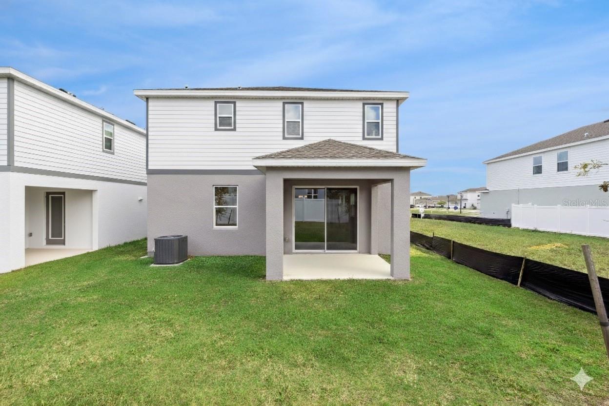 TRINITY LAKES - Residential