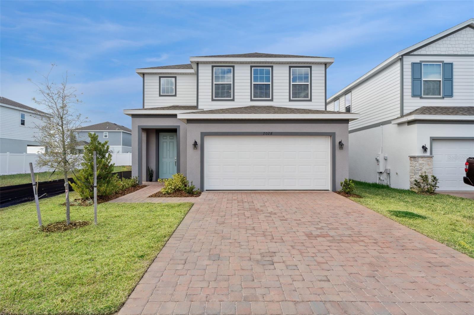 TRINITY LAKES - Residential