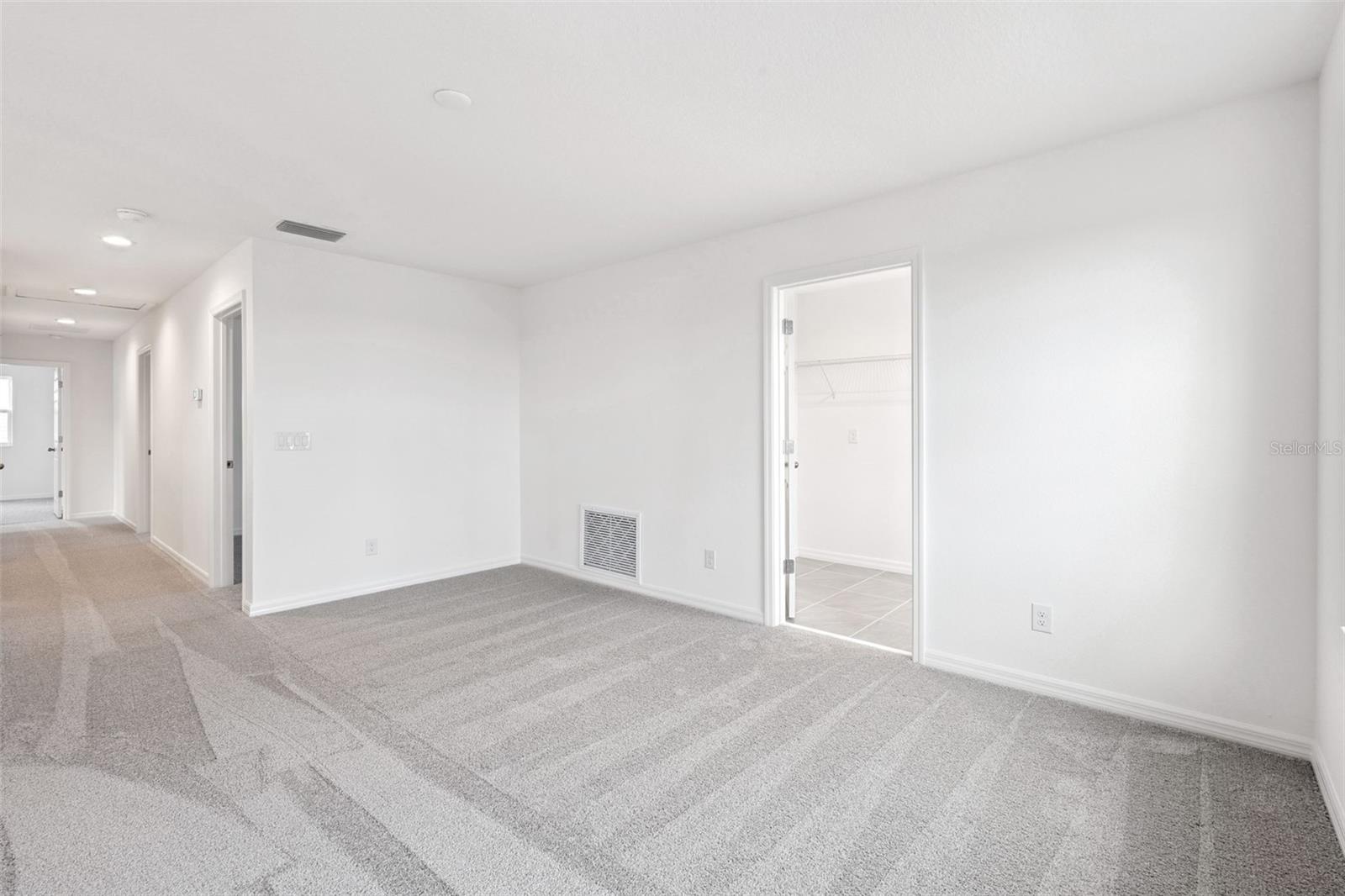 TRINITY LAKES - Residential