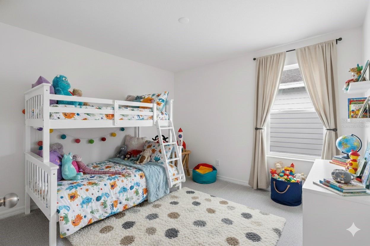 TRINITY LAKES - Residential