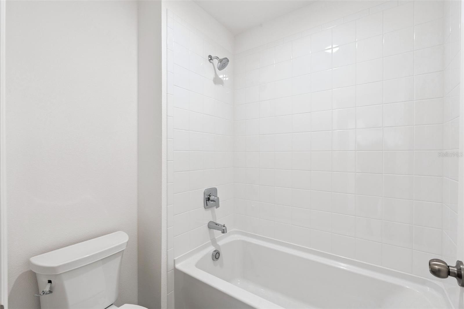 TRINITY LAKES - Residential