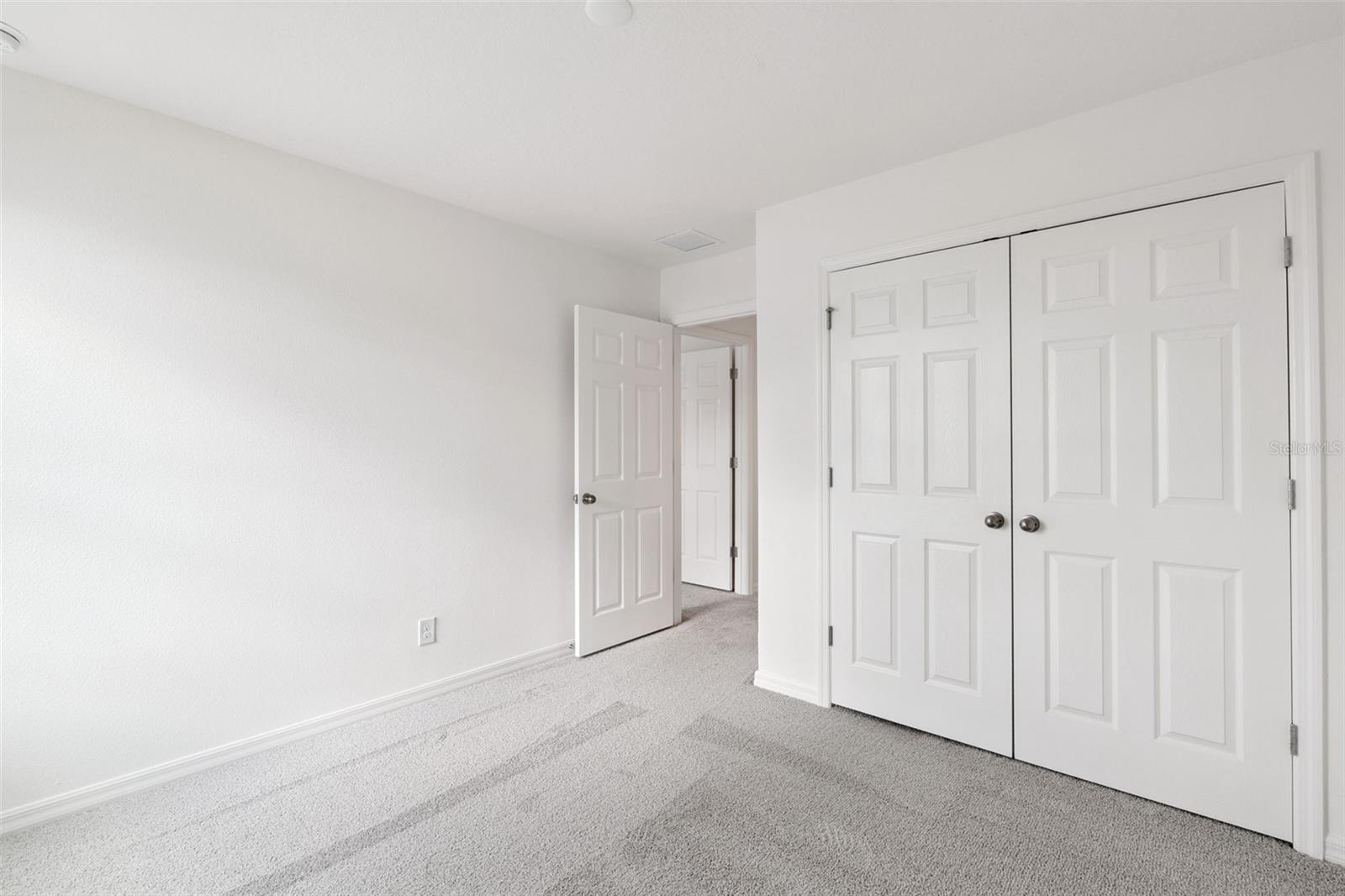 TRINITY LAKES - Residential