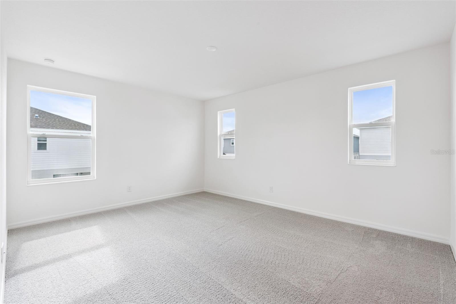 TRINITY LAKES - Residential