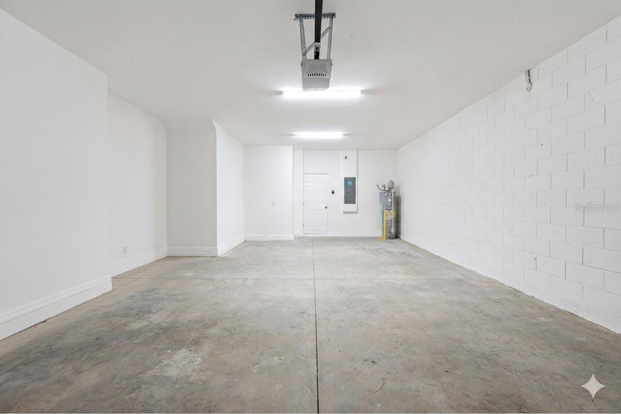 TRINITY LAKES - Residential