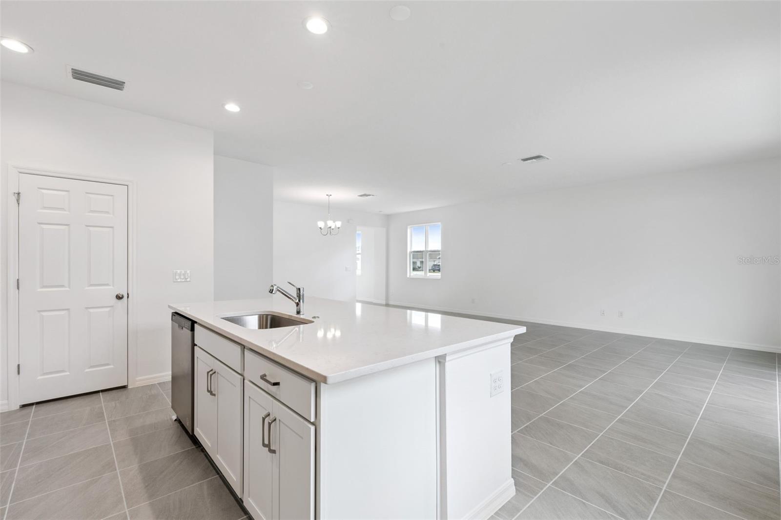 TRINITY LAKES - Residential