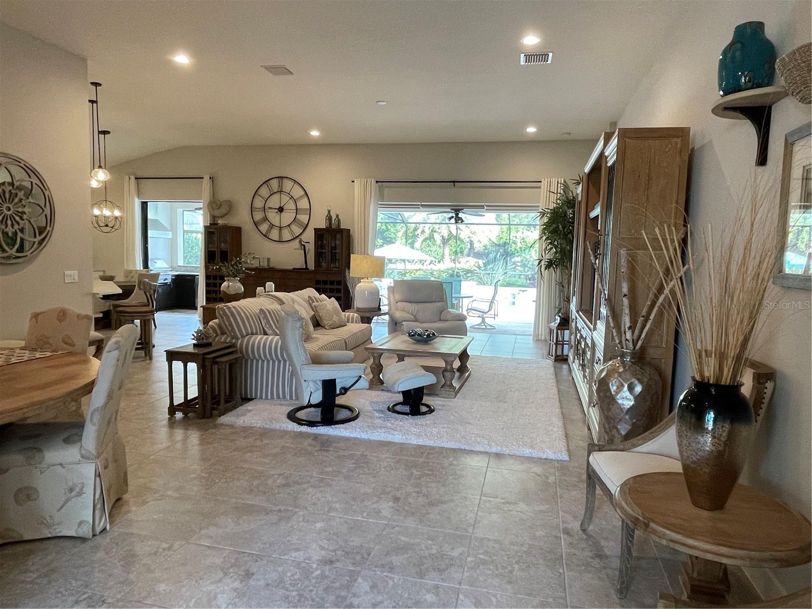 ESPLANADE GOLF AND COUNTRY CLUB - Residential