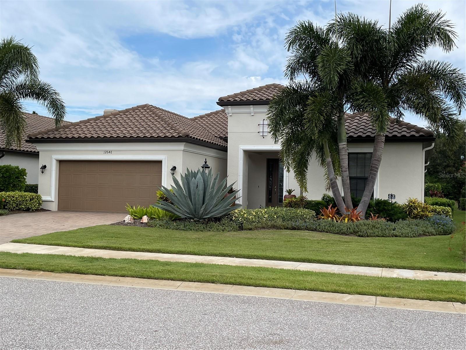 ESPLANADE GOLF AND COUNTRY CLUB - Residential