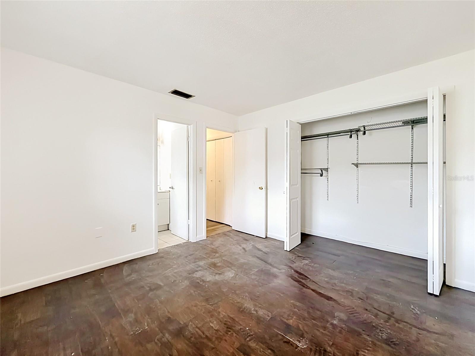 SILVER SPGS SHRS UN 02 - Residential