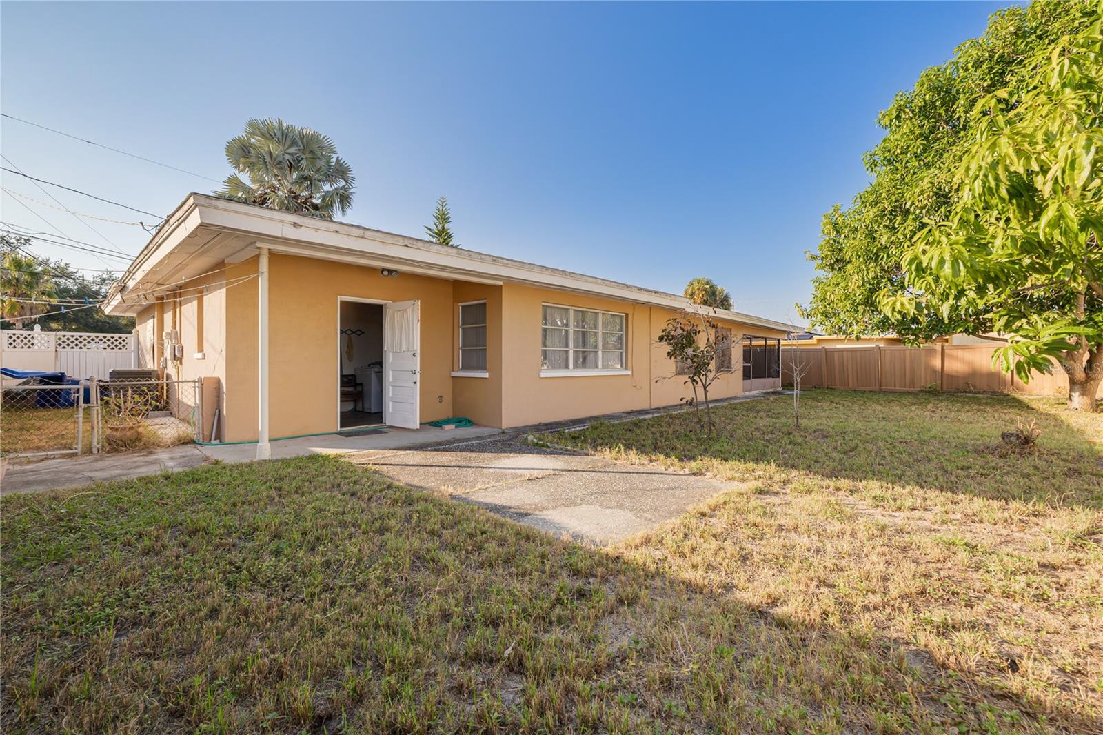 PONCE DELEON ESTATES - Residential