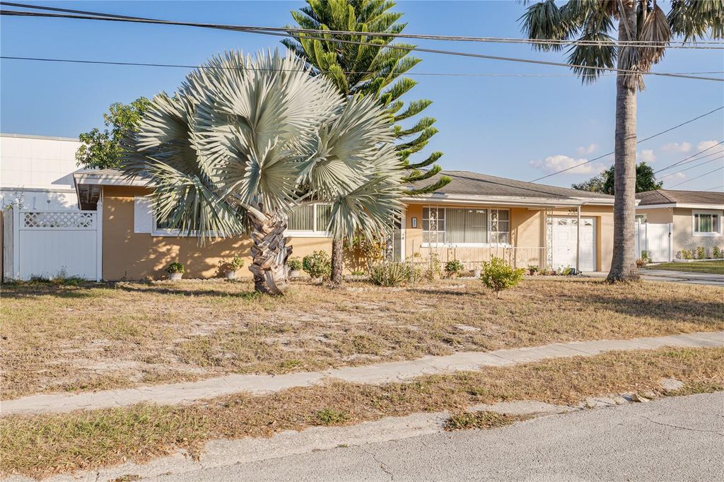 Photo of 1715 S Jefferson Avenue, Largo, FL 33770 (MLS # TB8449699)
