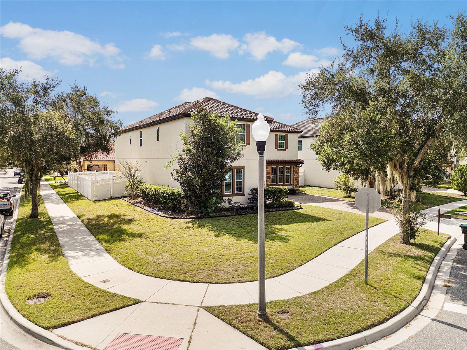 6152 GOLDEN DEWDROP TRAIL
