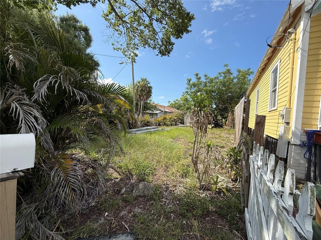 Photo of 2323 E 12th Avenue, Tampa, FL 33605 (MLS # TB8523740)