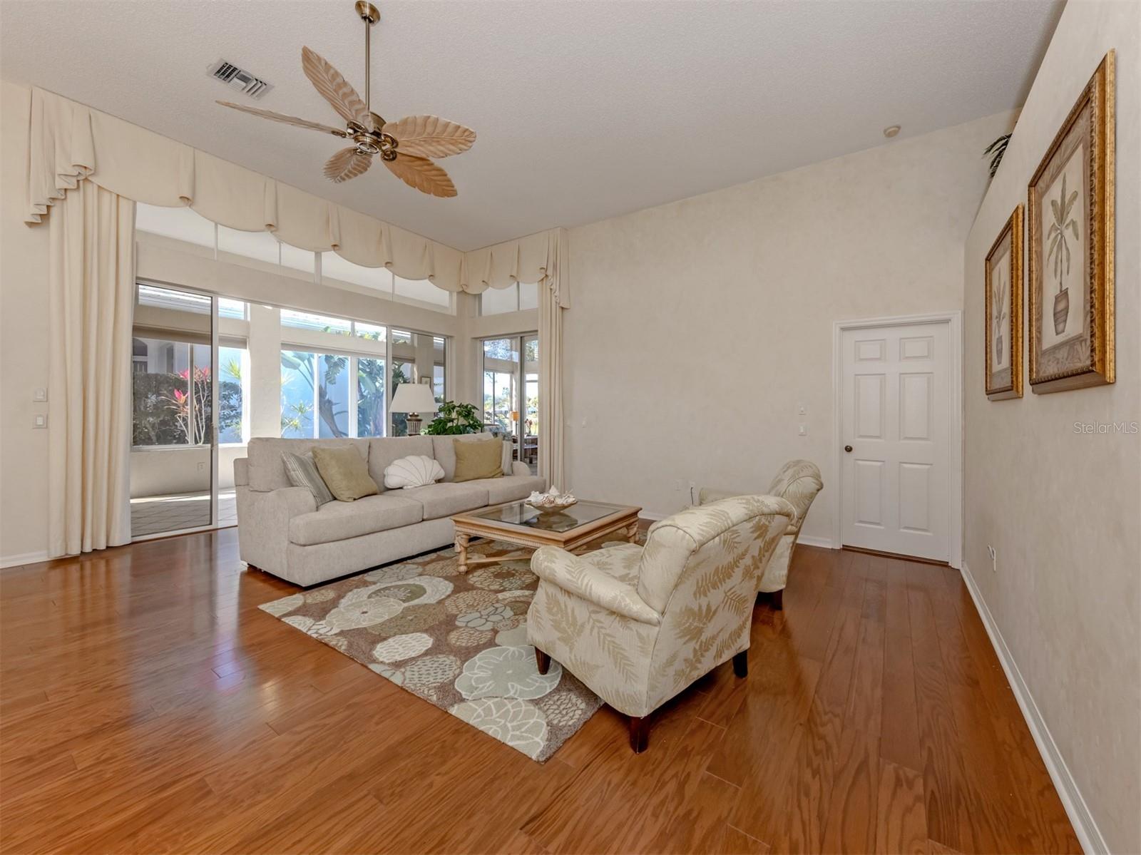 LYNWOOD GLEN - Residential