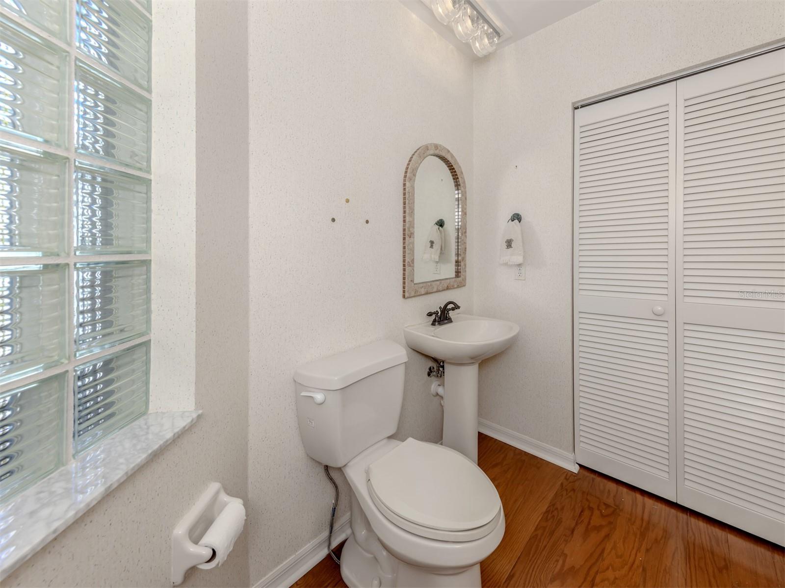 LYNWOOD GLEN - Residential