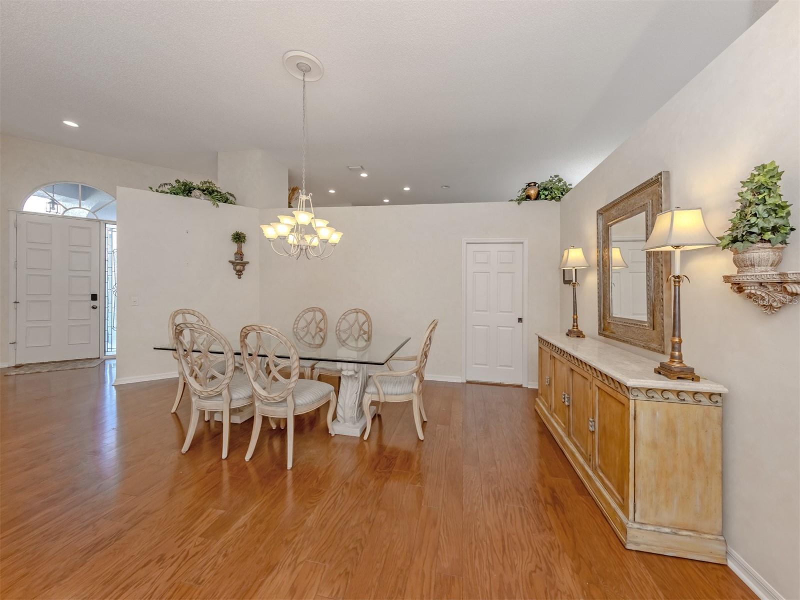 LYNWOOD GLEN - Residential