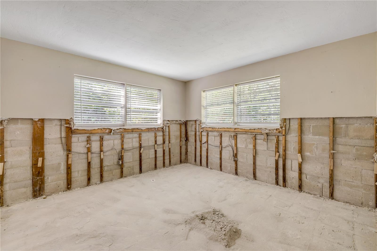 POINTER 01 - Residential