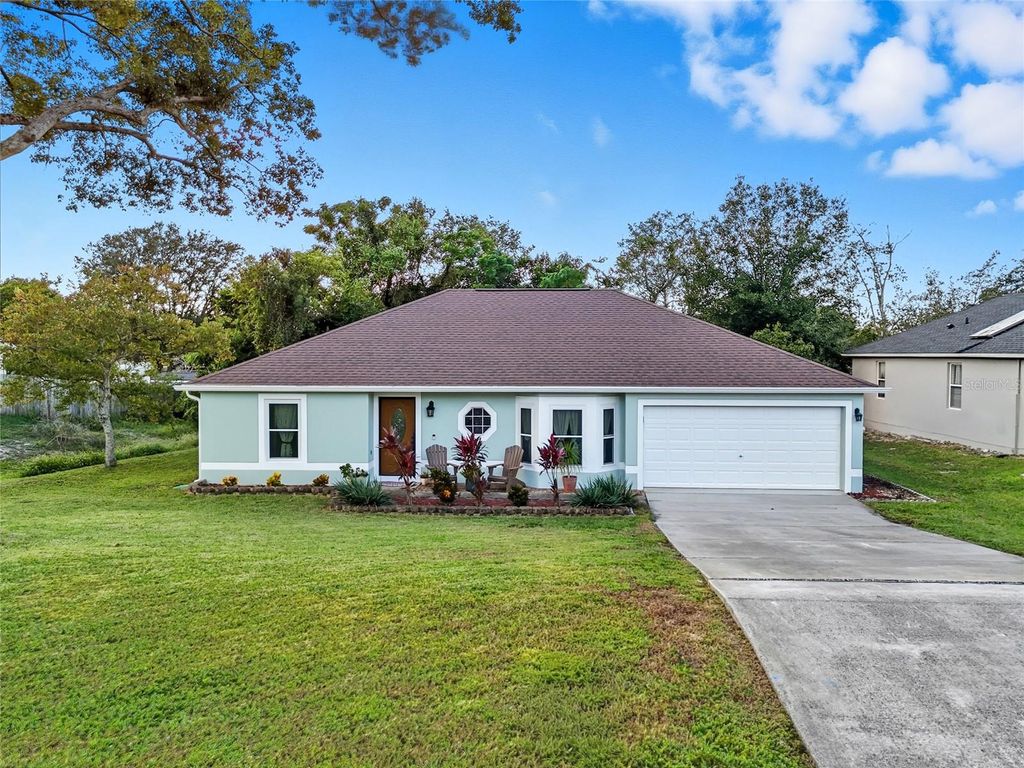 Photo of 2032 E Gloria Drive, Deltona, FL 32725 (MLS # O6353951)
