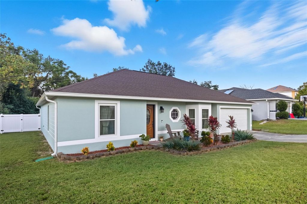Photo of 2032 E Gloria Drive, Deltona, FL 32725 (MLS # O6353951)