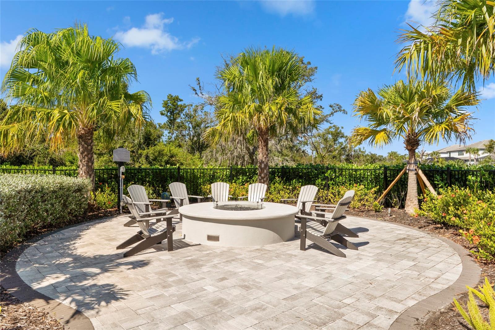 SAPPHIRE POINT PH IVA & IVB - Residential