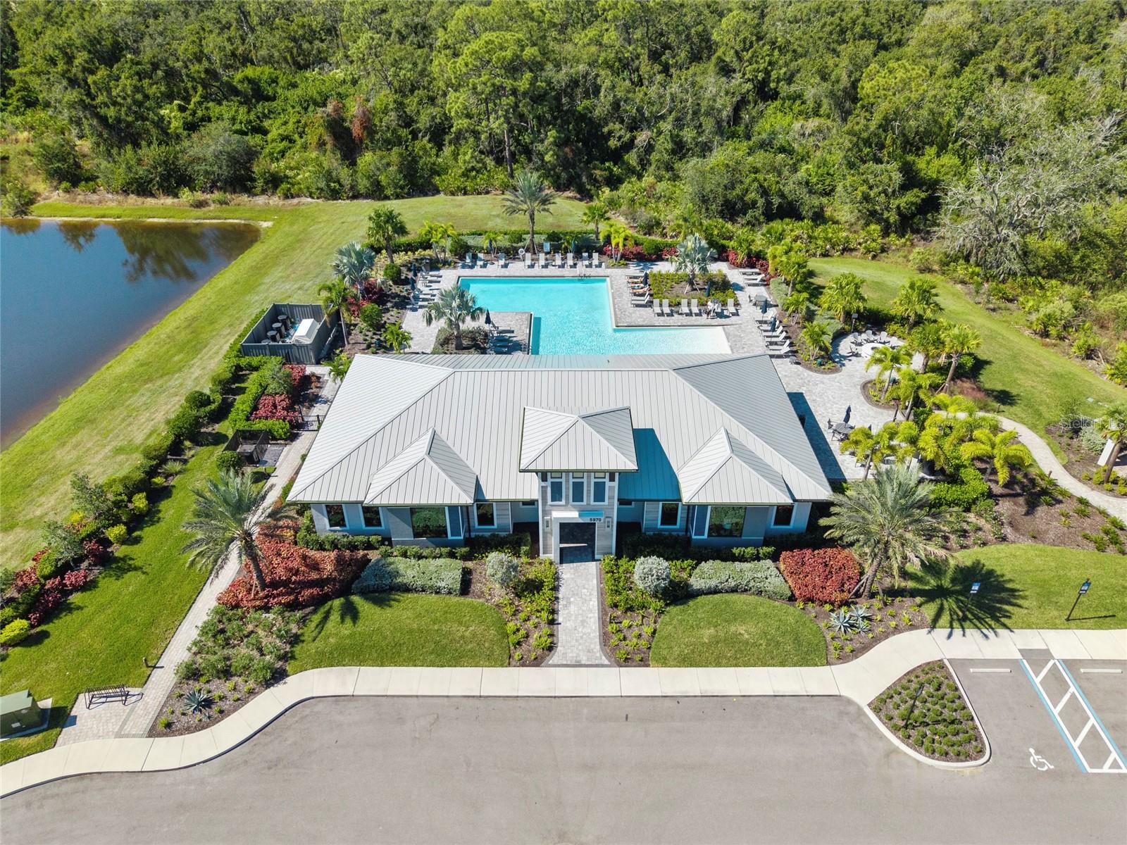 SAPPHIRE POINT PH IVA & IVB - Residential