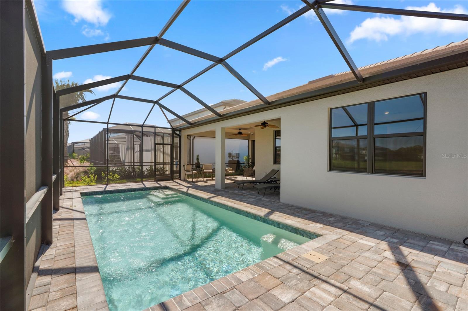 SAPPHIRE POINT PH IVA & IVB - Residential