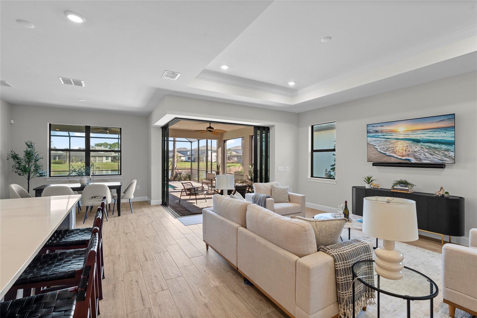 SAPPHIRE POINT PH IVA & IVB - Residential