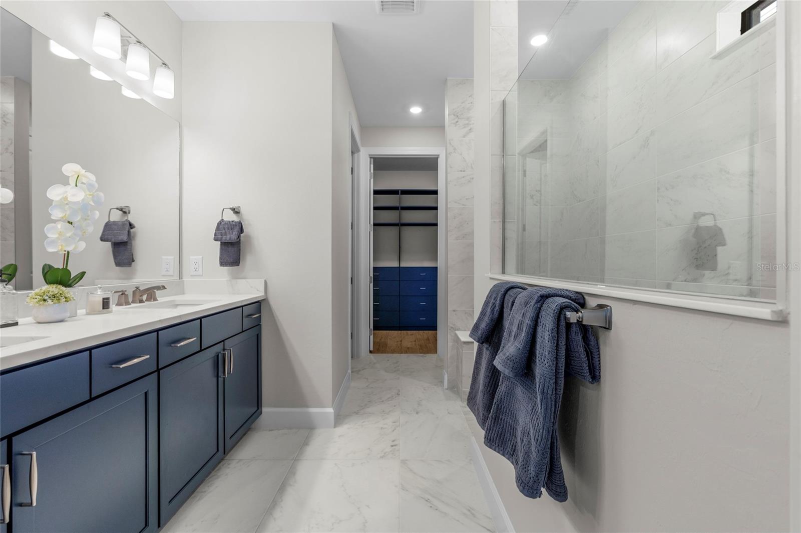 SAPPHIRE POINT PH IVA & IVB - Residential