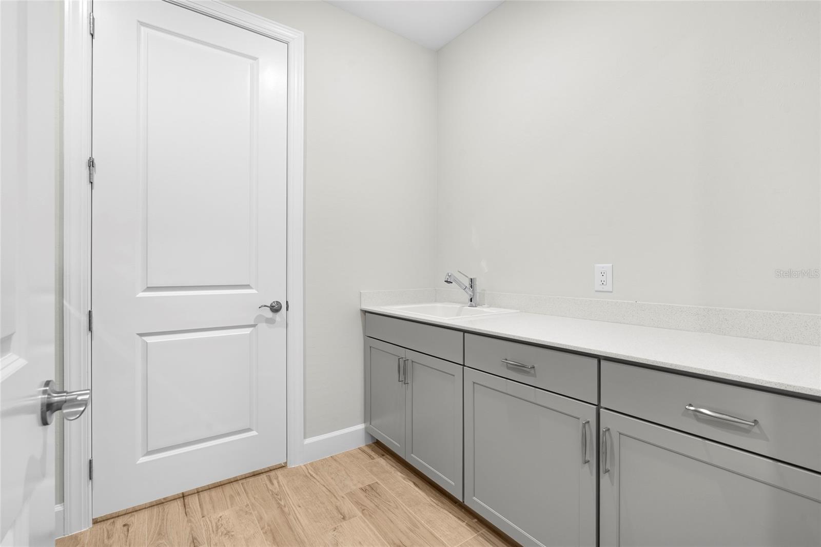 SAPPHIRE POINT PH IVA & IVB - Residential