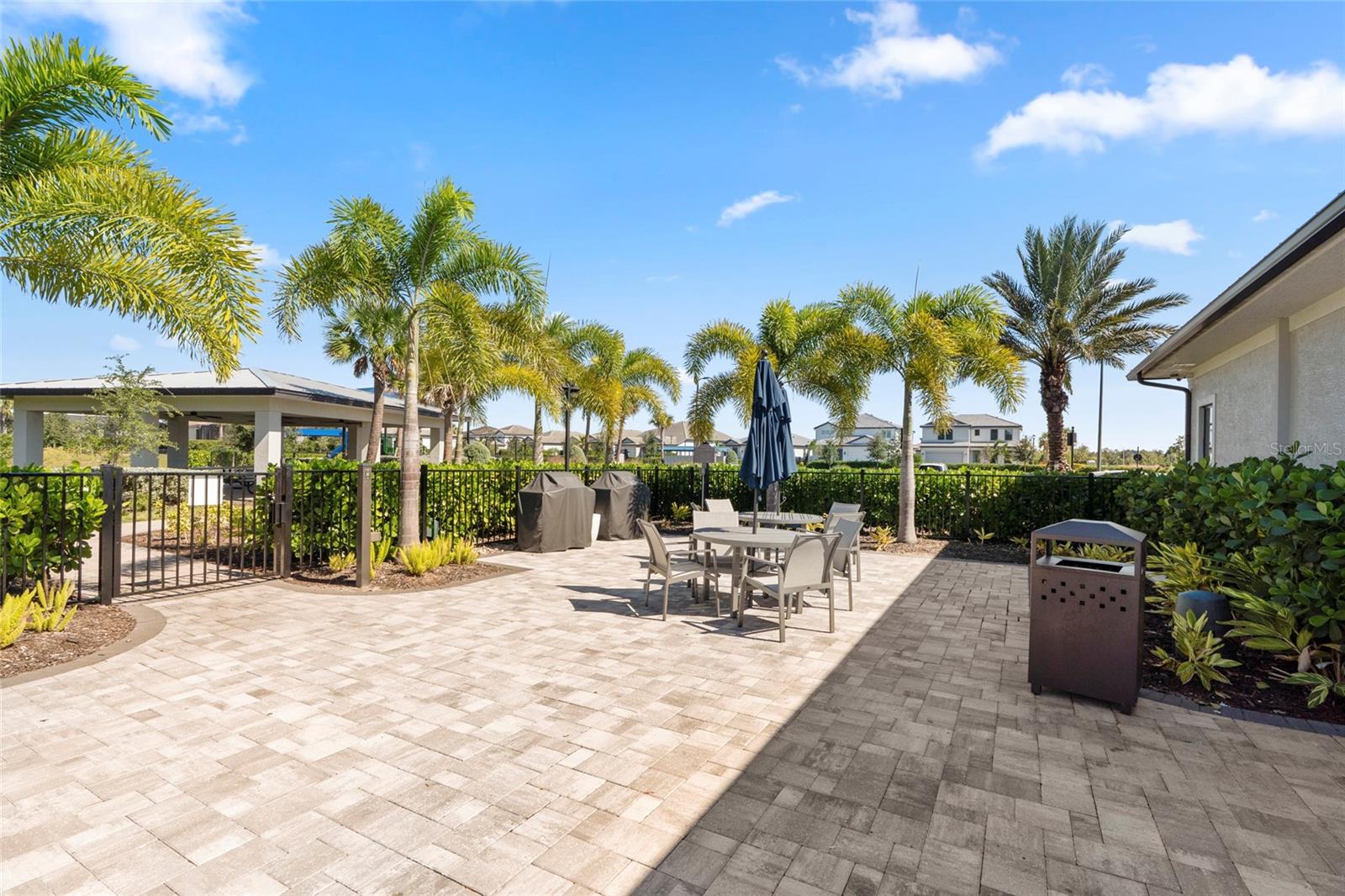 SAPPHIRE POINT PH IVA & IVB - Residential