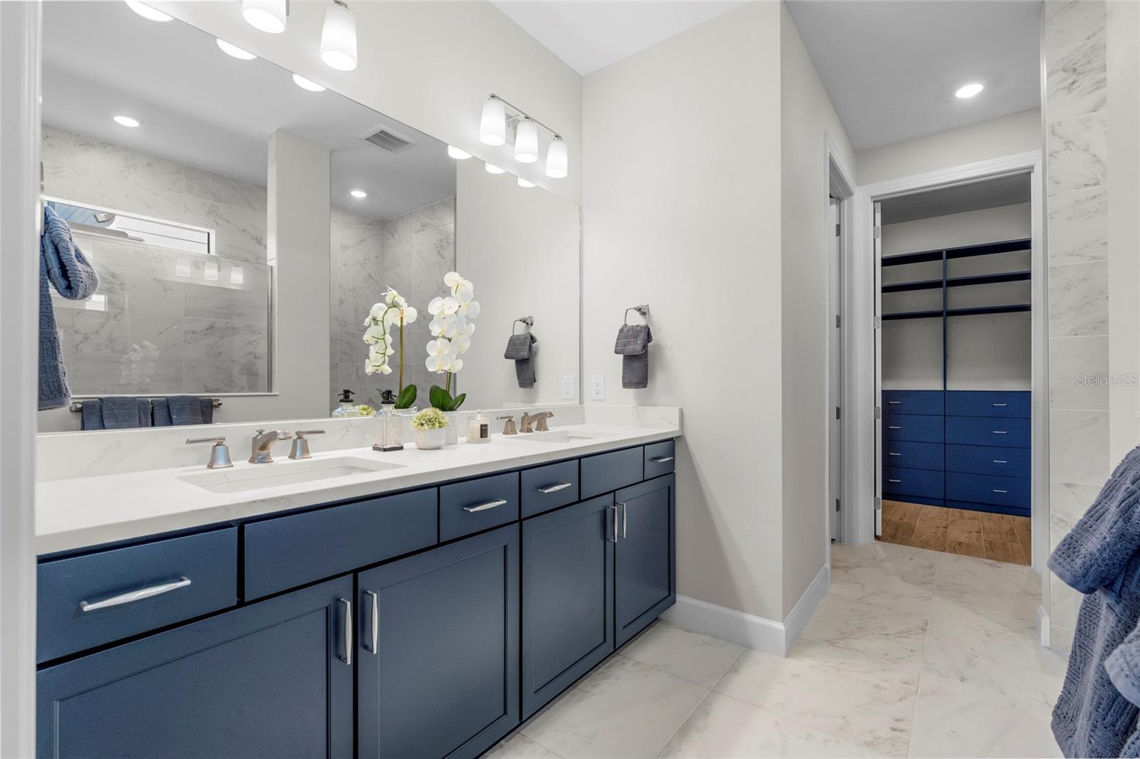 SAPPHIRE POINT PH IVA & IVB - Residential