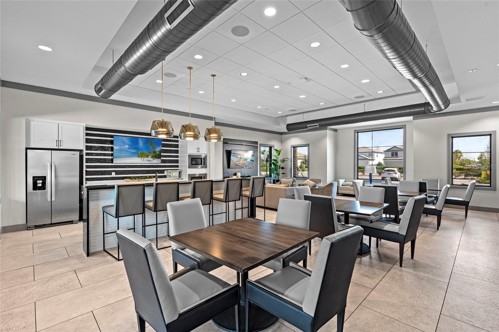 SAPPHIRE POINT PH IVA & IVB - Residential