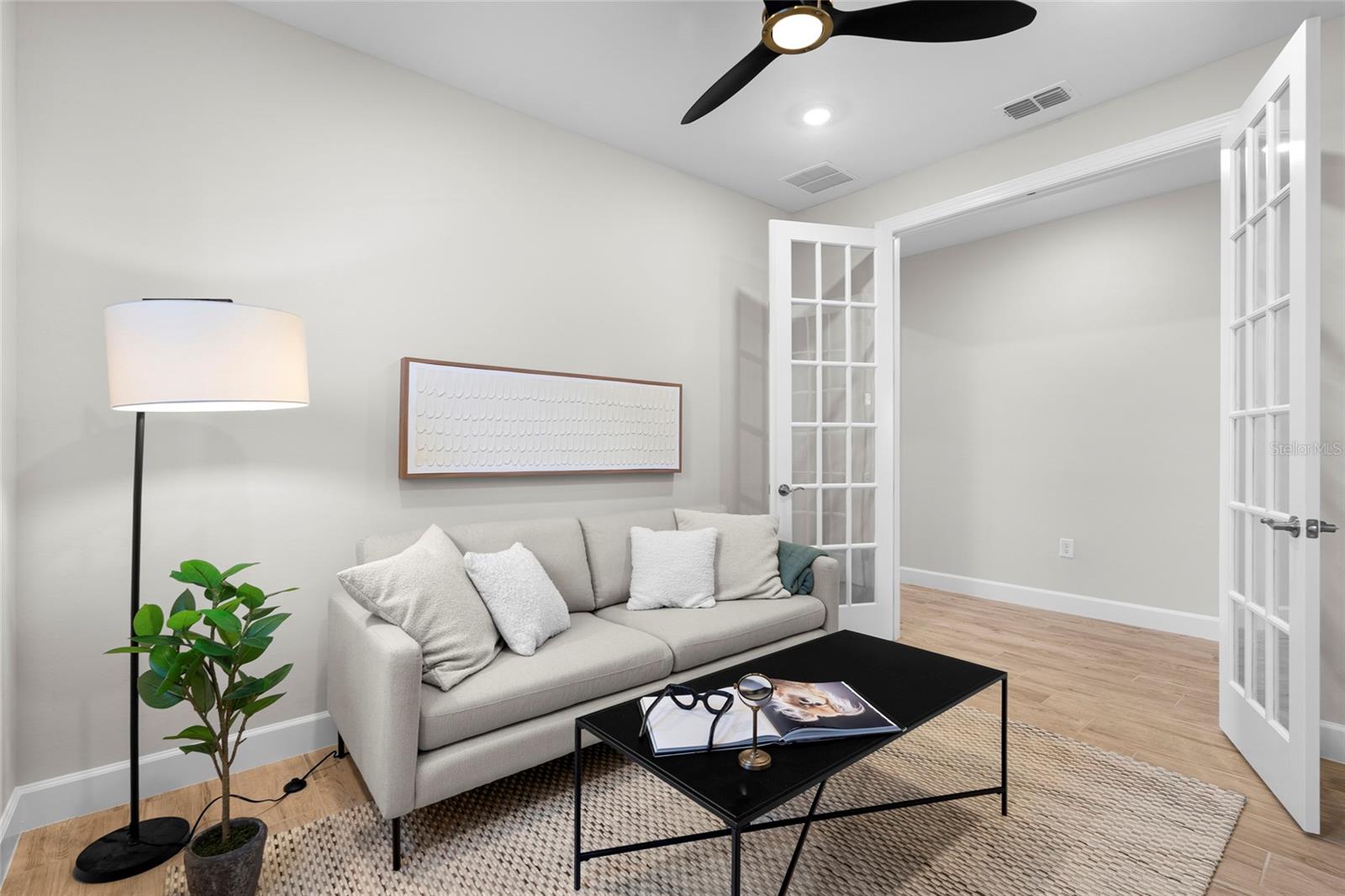 SAPPHIRE POINT PH IVA & IVB - Residential