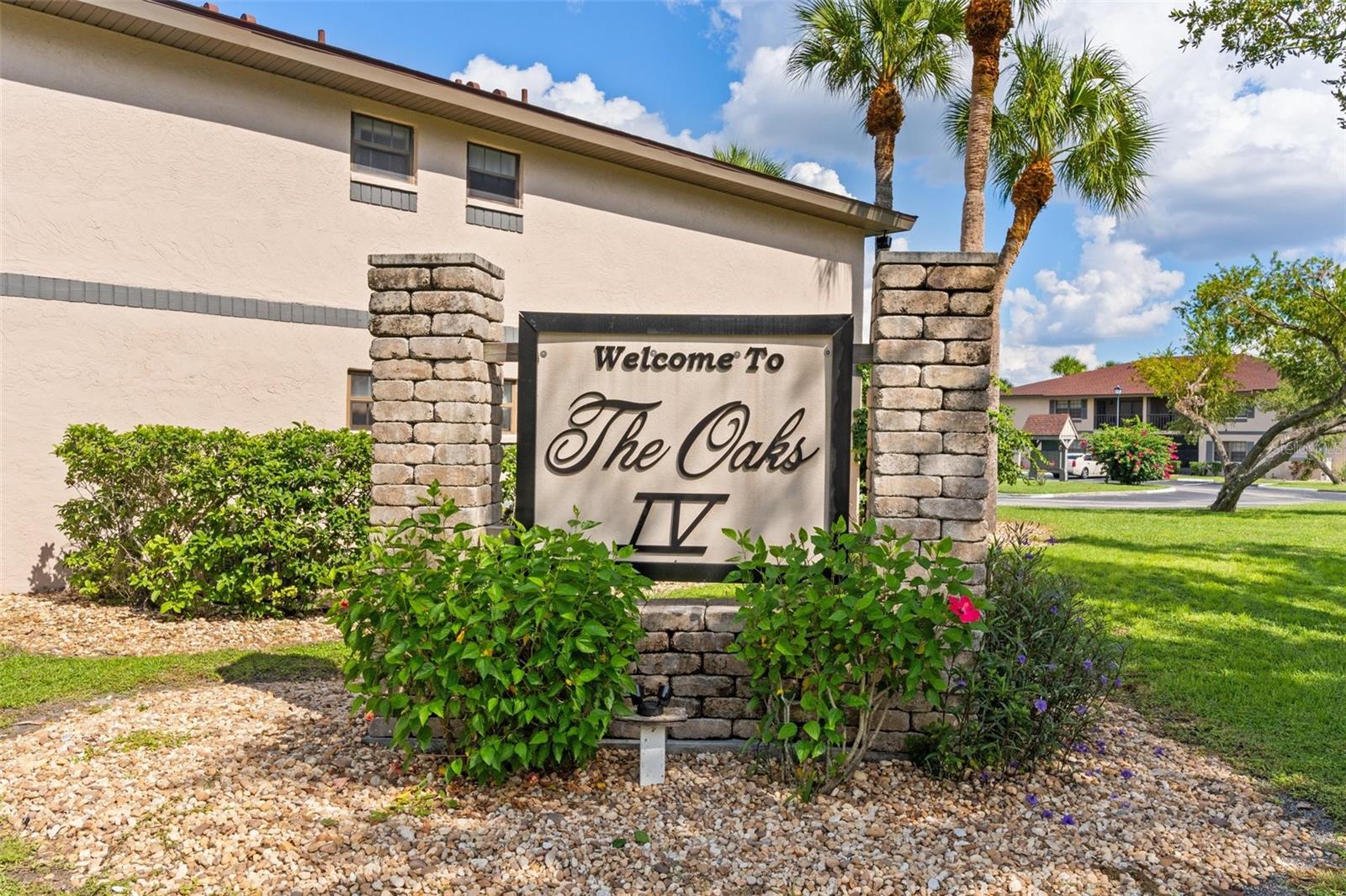 OAKS 04 - Residential