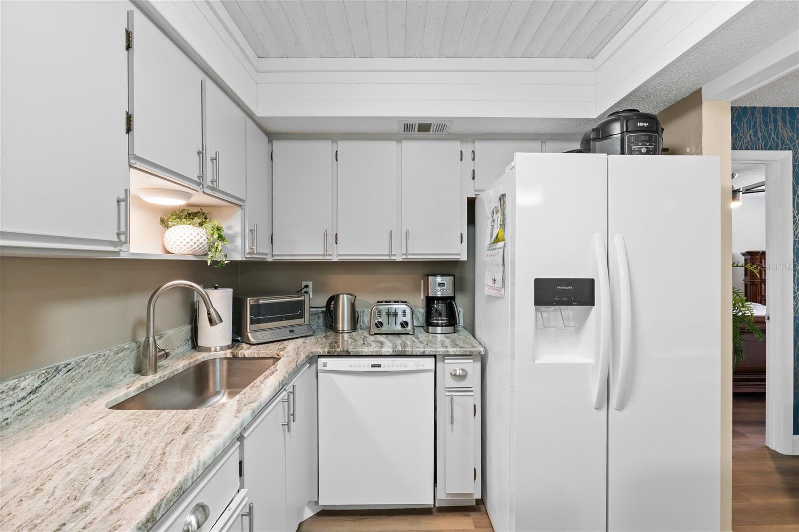 OAKS 04 - Residential