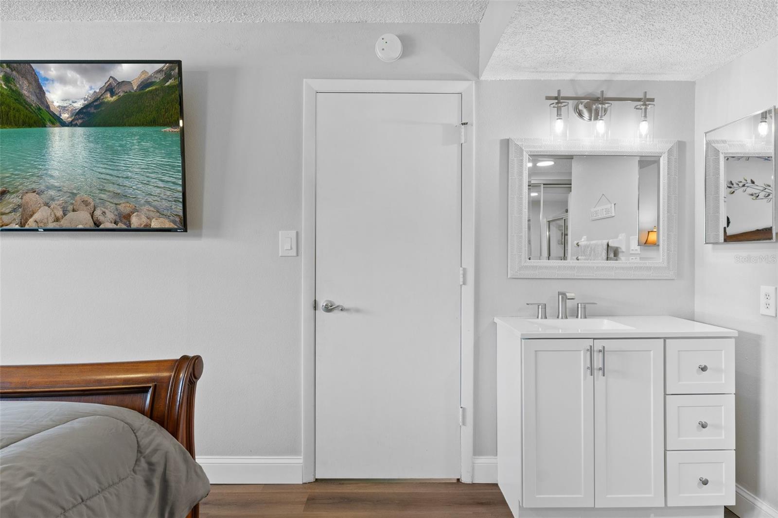 OAKS 04 - Residential