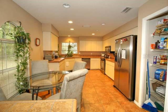 MEADOW WOOD FARMS 02 - Residential