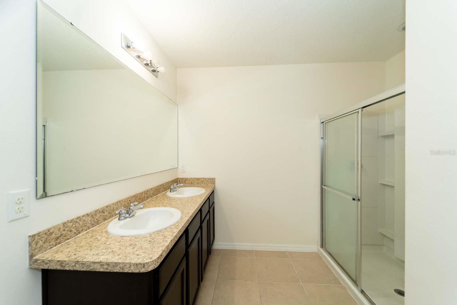 LAKE TRACY ESTATES - Residential